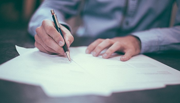 Validité du licenciement pendant une période de suspension consécutive à un accident du travail en cas de cessation totale et définitive de la société Validité du licenciement pendant une période de suspension consécutive à un accident du travail en cas de cessation totale et définitive de la société